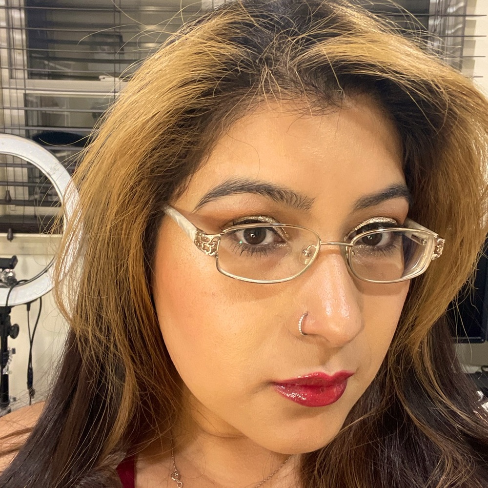 Meet your Posher, Sandra